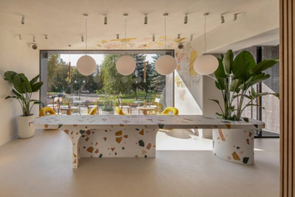Design Details: Phases of the Sun at Bonne Bouche in Ukraine